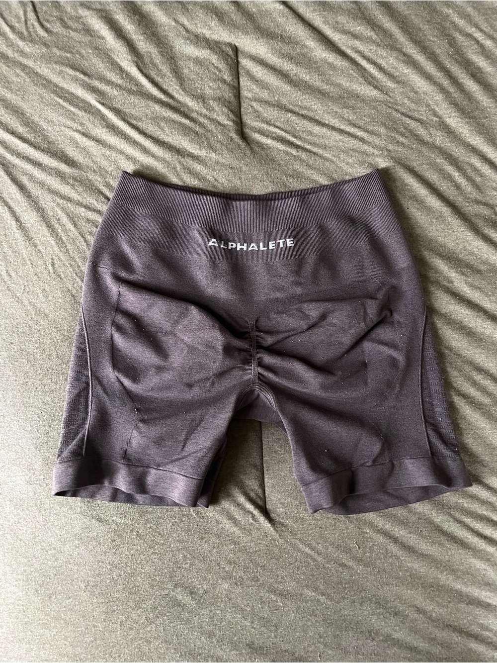 Alphalete High-Rise Scrunch-Back Bike Shorts - Black